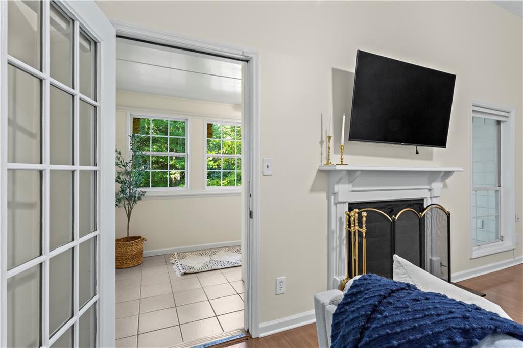 1498 Oakridge Court