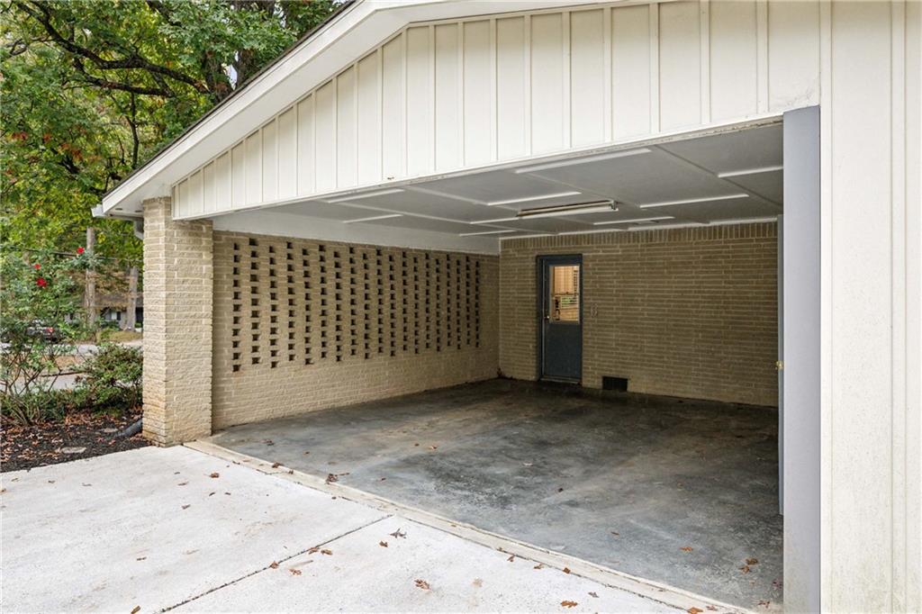 3952 Forrestal Drive
