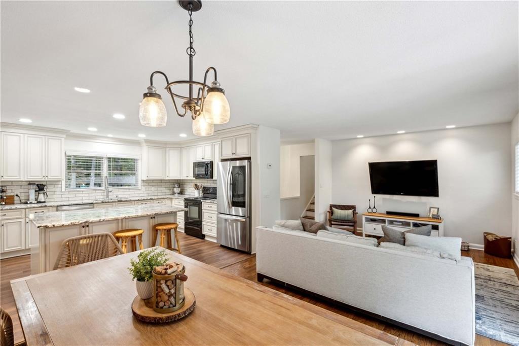 3952 Forrestal Drive