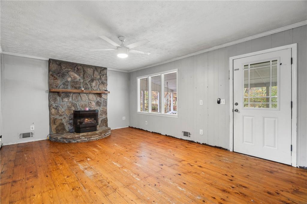6053 Henderson Mountain Road