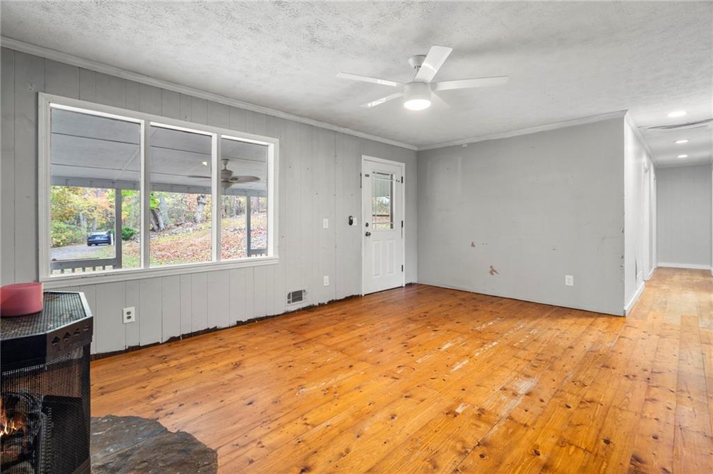 6053 Henderson Mountain Road