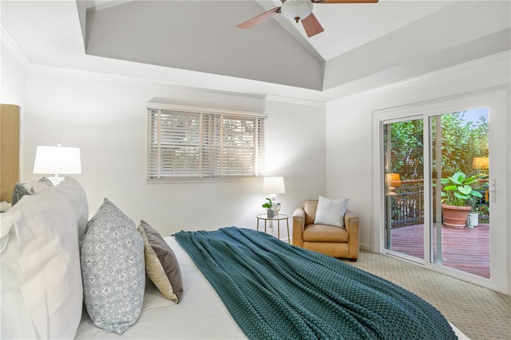 1005 Shady Valley Place NE