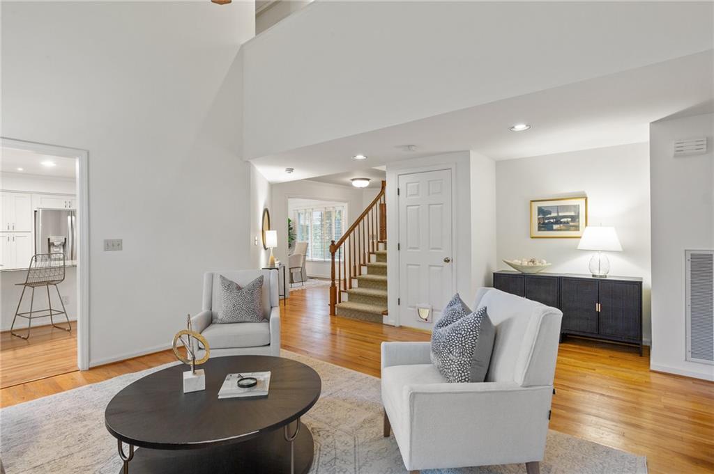 1005 Shady Valley Place NE