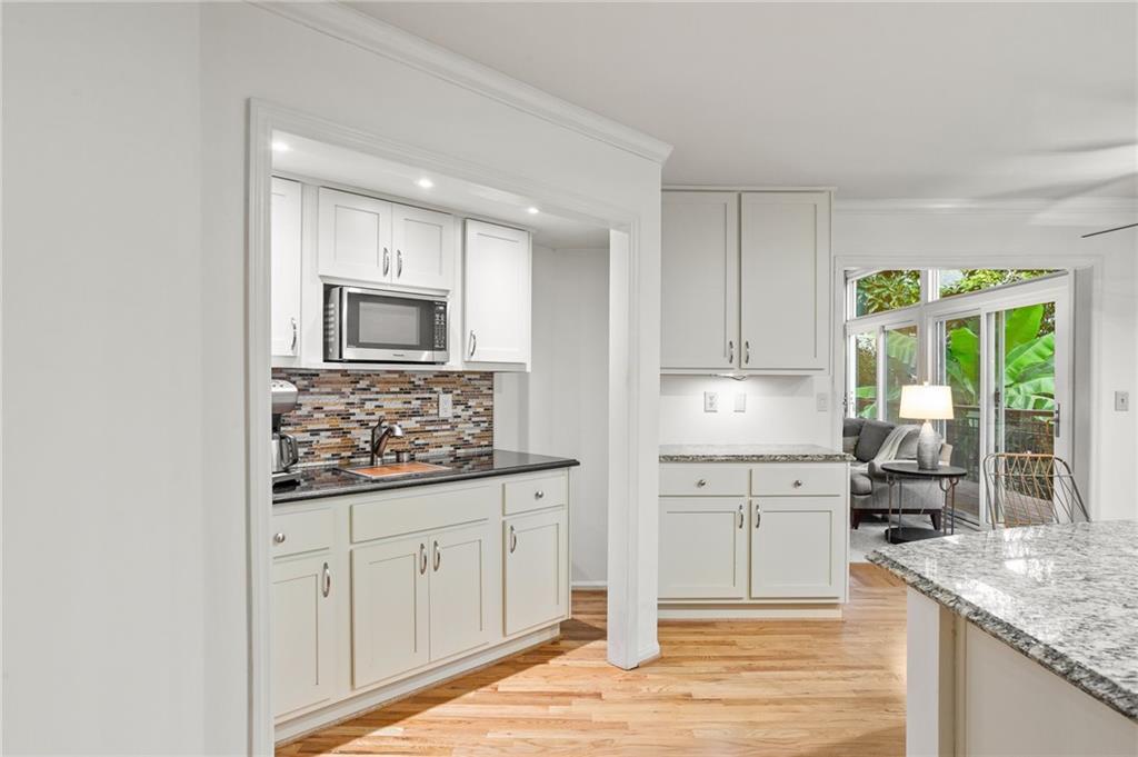 1005 Shady Valley Place NE