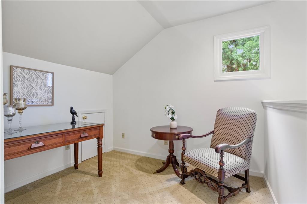 1005 Shady Valley Place NE