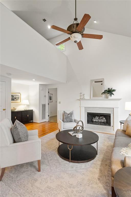 1005 Shady Valley Place NE