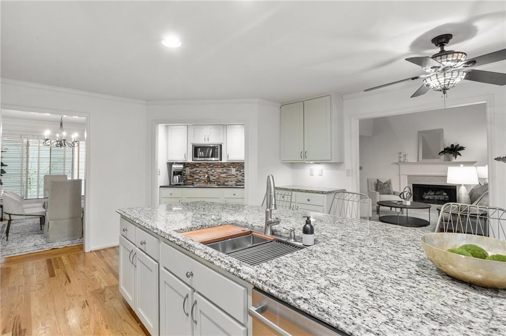 1005 Shady Valley Place NE