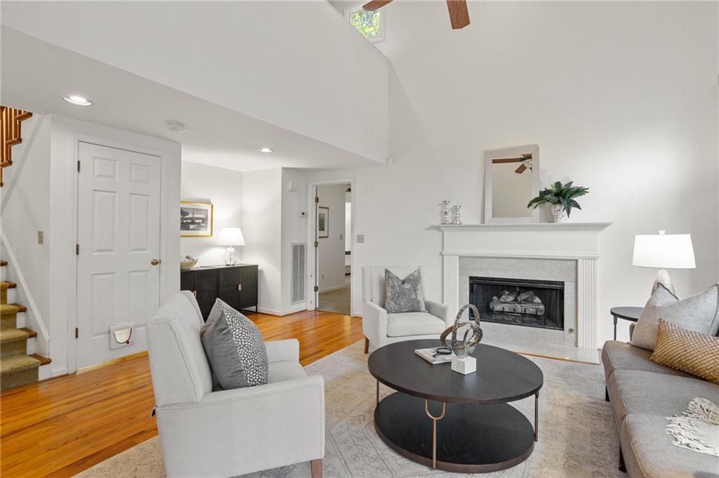 1005 Shady Valley Place NE