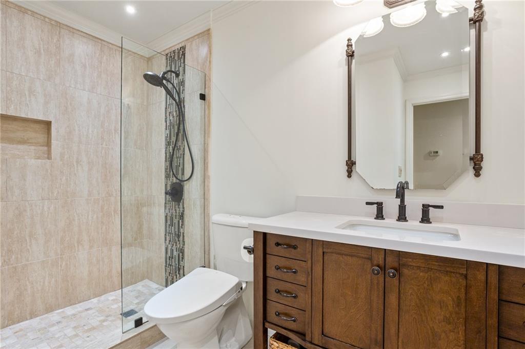 1005 Shady Valley Place NE