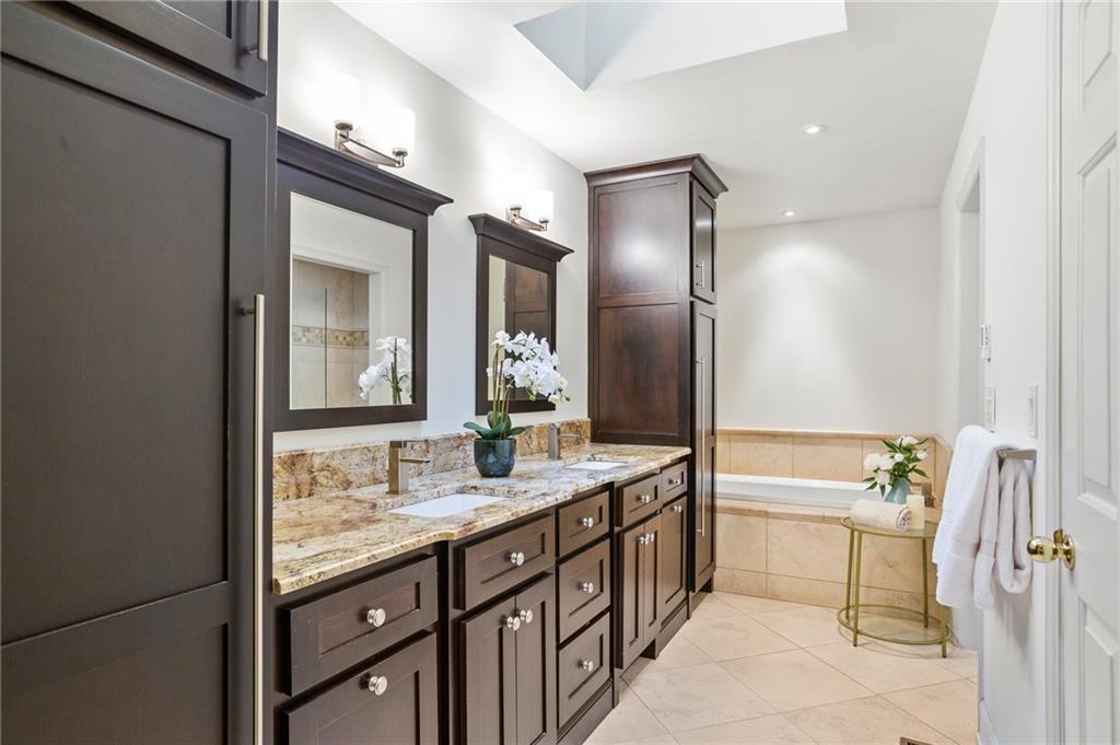 1005 Shady Valley Place NE