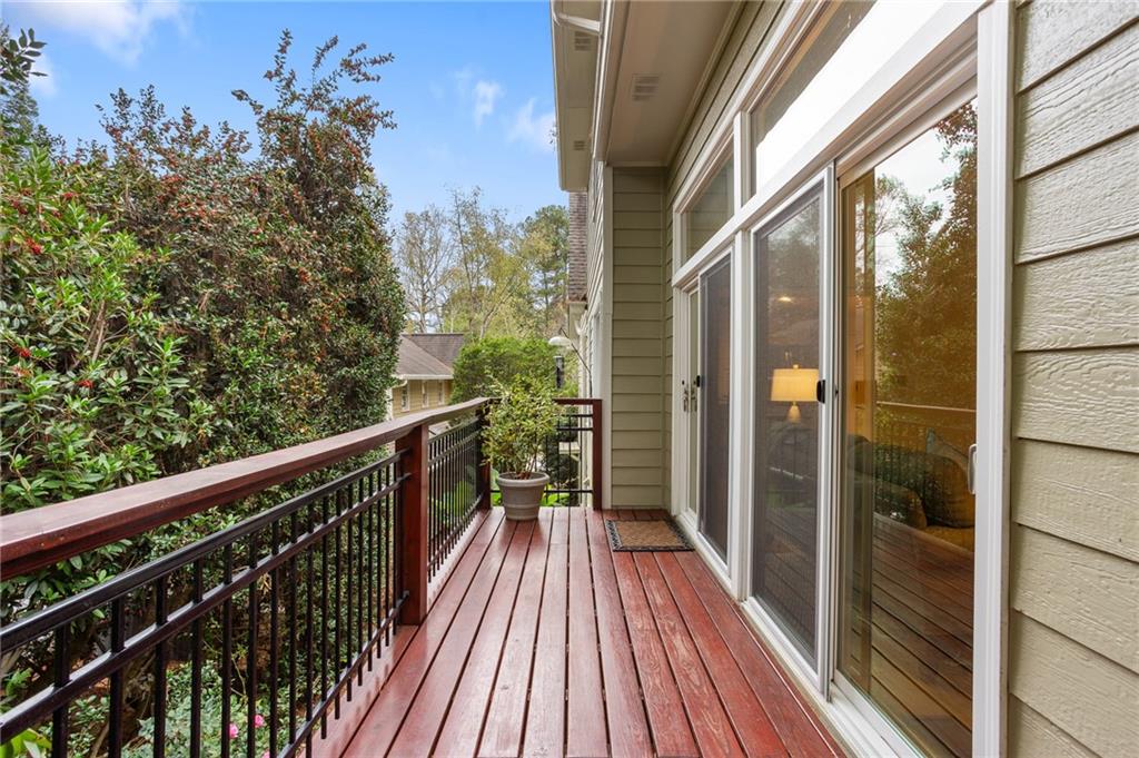 1005 Shady Valley Place NE