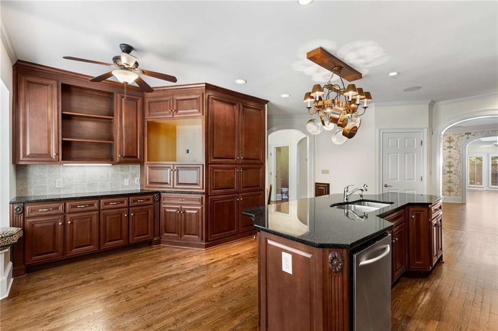 3685 Peachtree Road NE Unit 4
