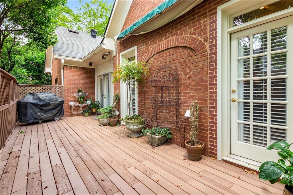 3685 Peachtree Road NE Unit 4