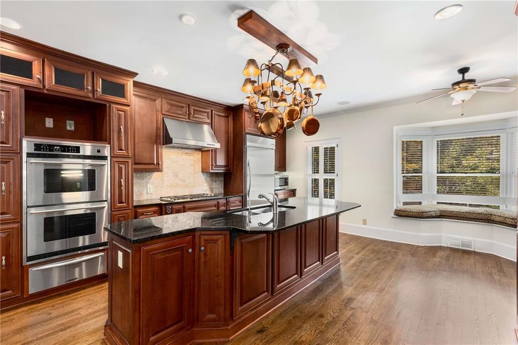 3685 Peachtree Road NE Unit 4