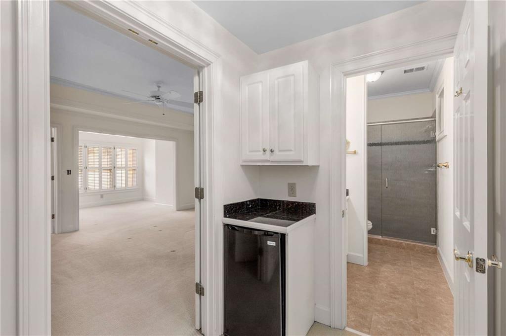 3685 Peachtree Road NE Unit 4