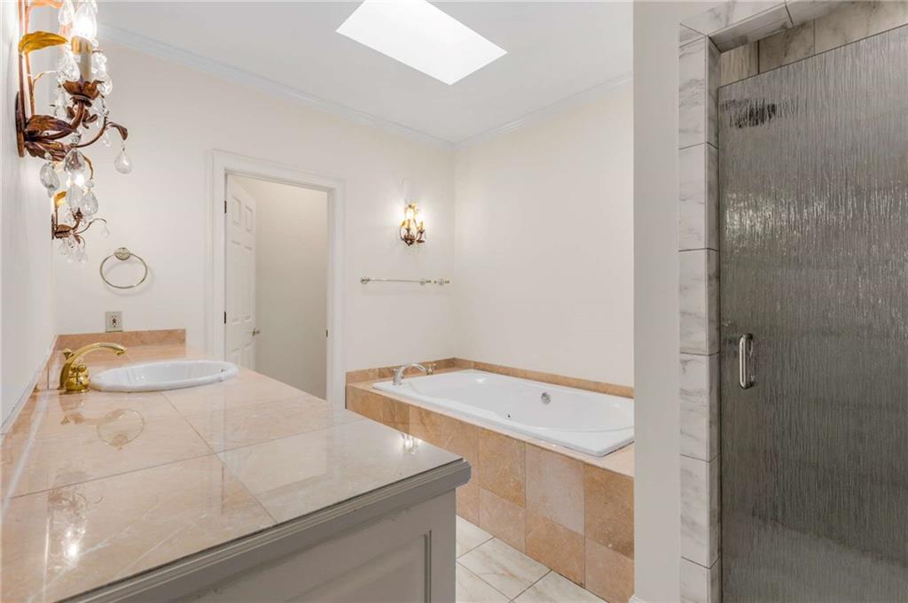 3685 Peachtree Road NE Unit 4