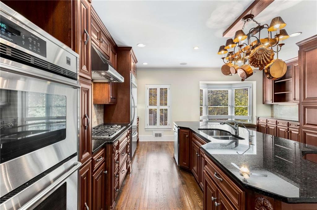 3685 Peachtree Road NE Unit 4