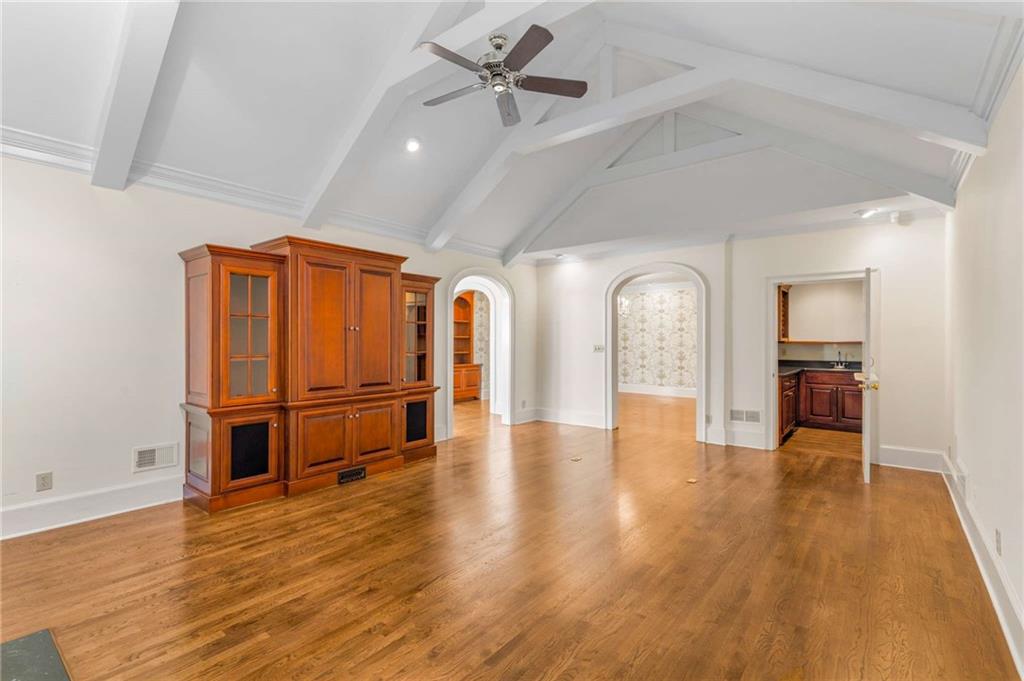 3685 Peachtree Road NE Unit 4