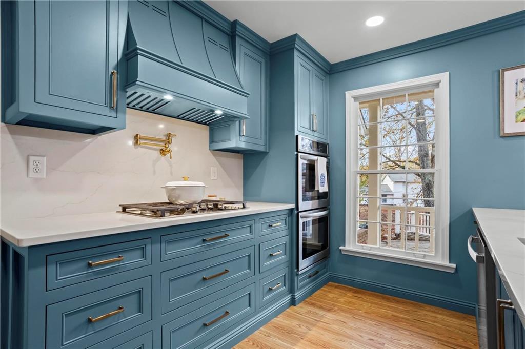905 Edgewater Trail