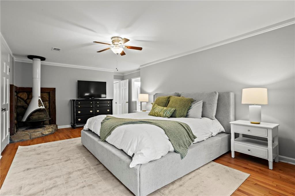 905 Edgewater Trail