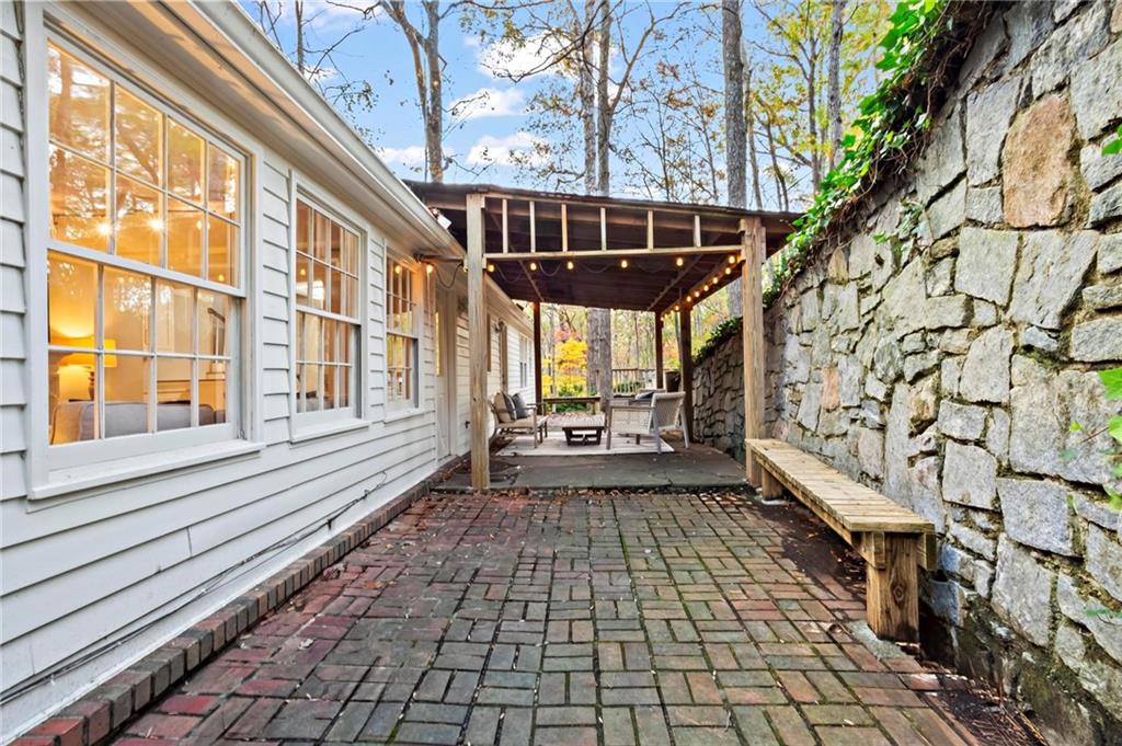 905 Edgewater Trail