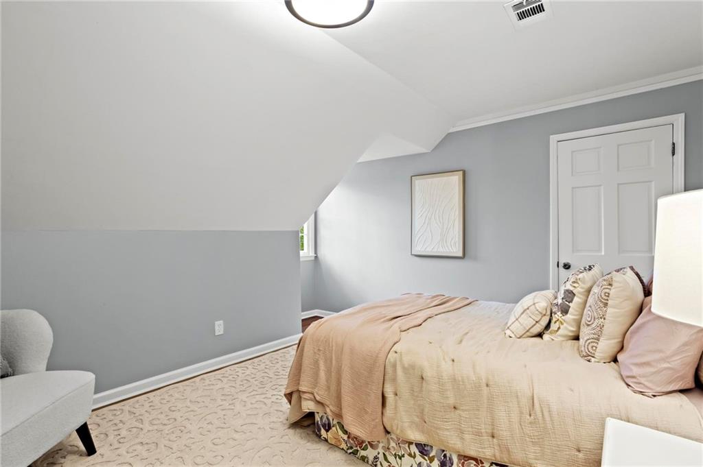905 Edgewater Trail