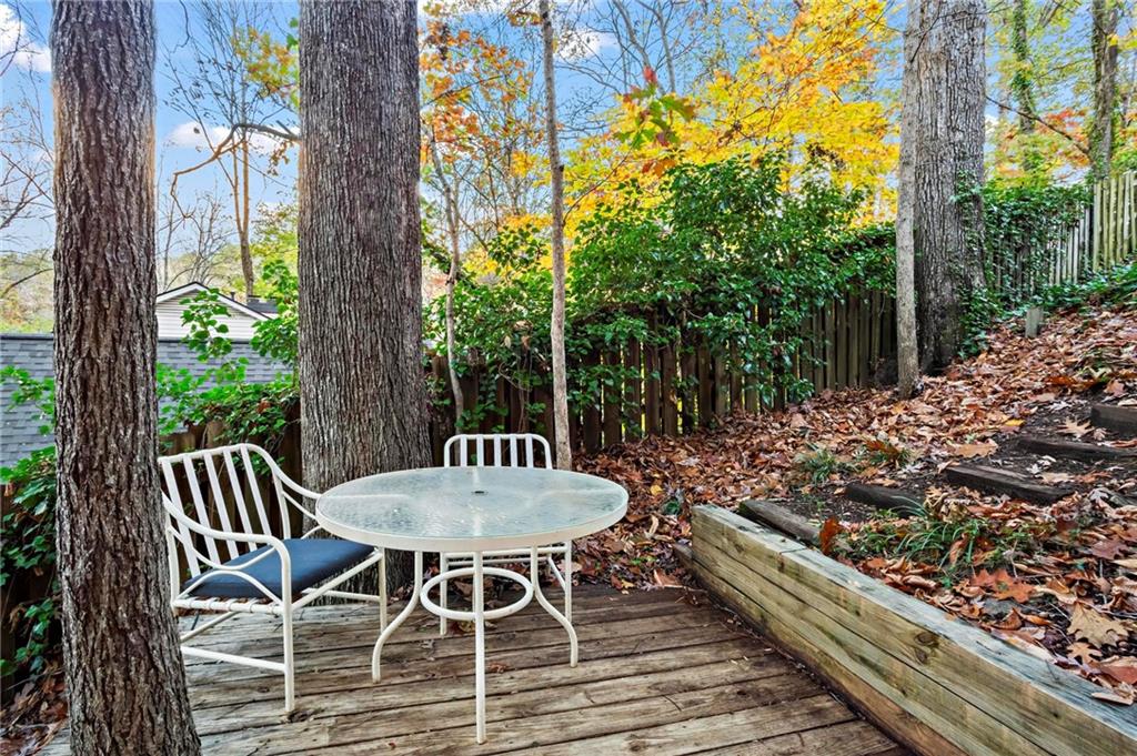 905 Edgewater Trail