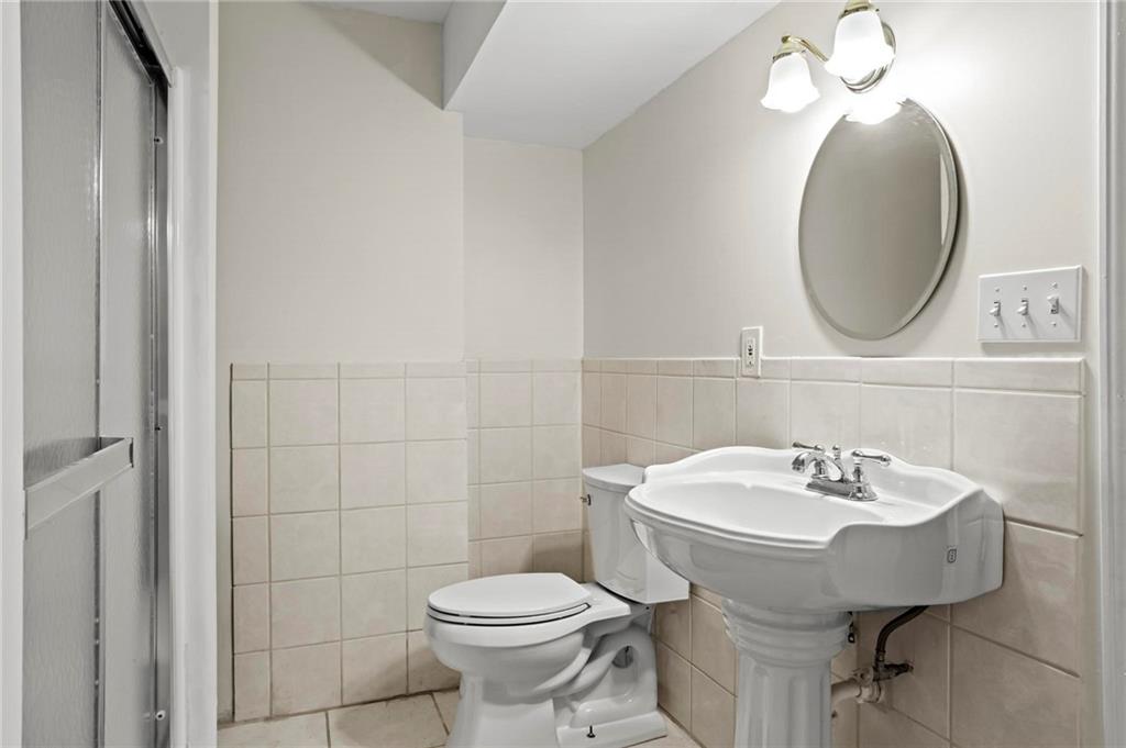 905 Edgewater Trail