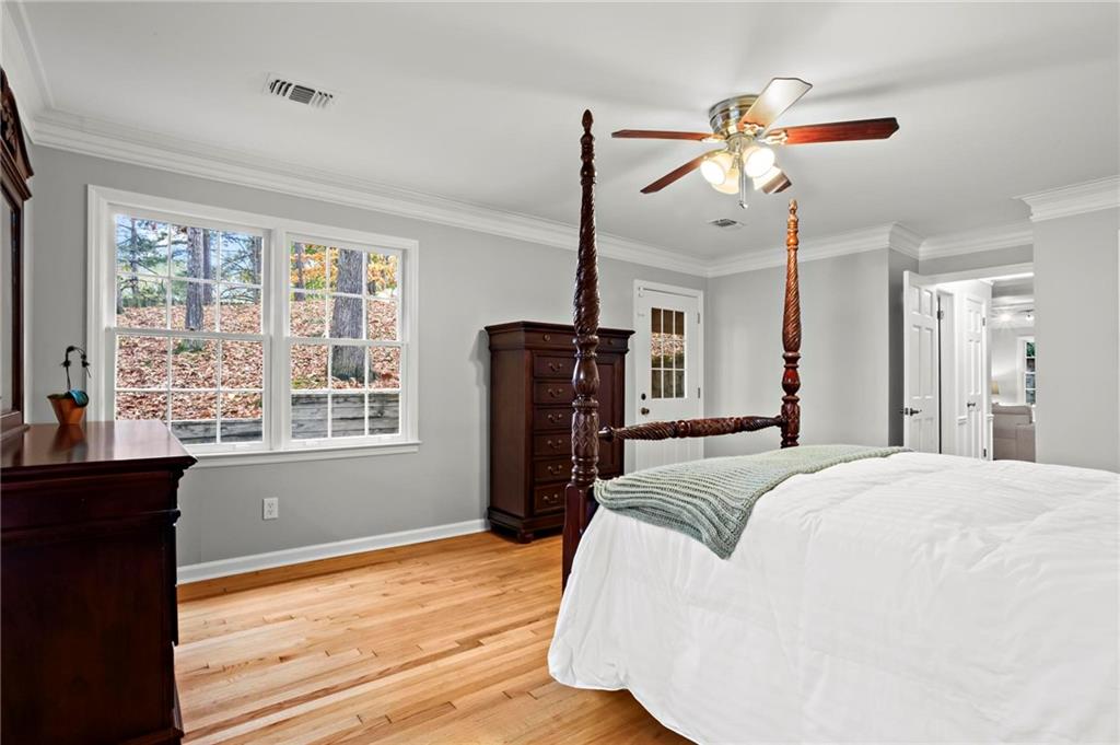 905 Edgewater Trail
