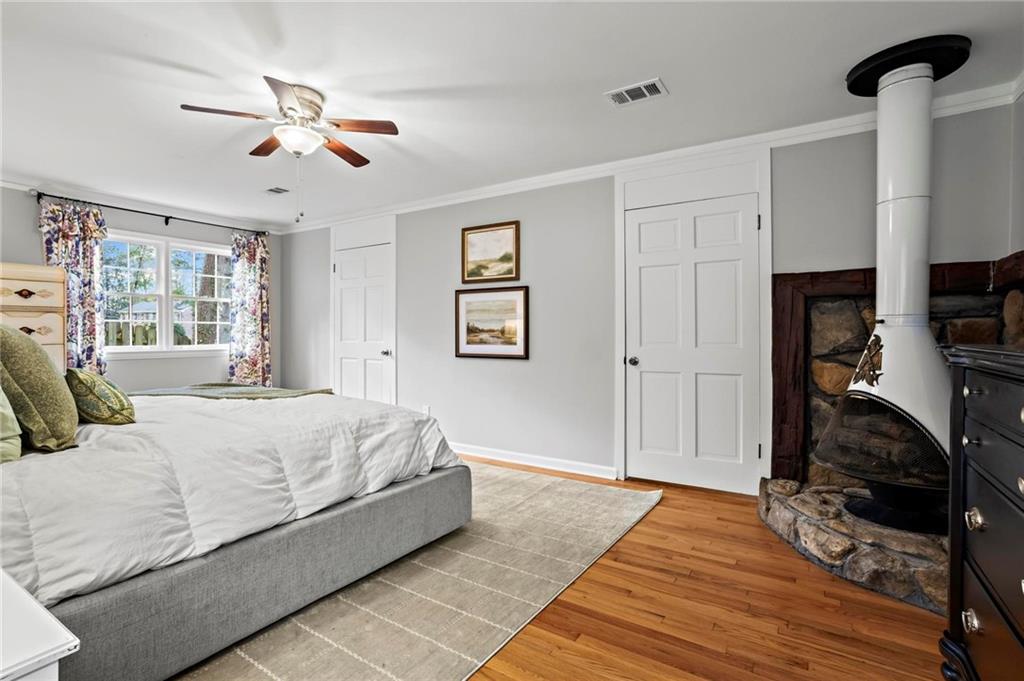 905 Edgewater Trail