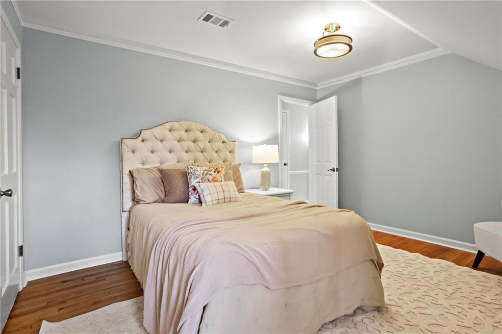 905 Edgewater Trail