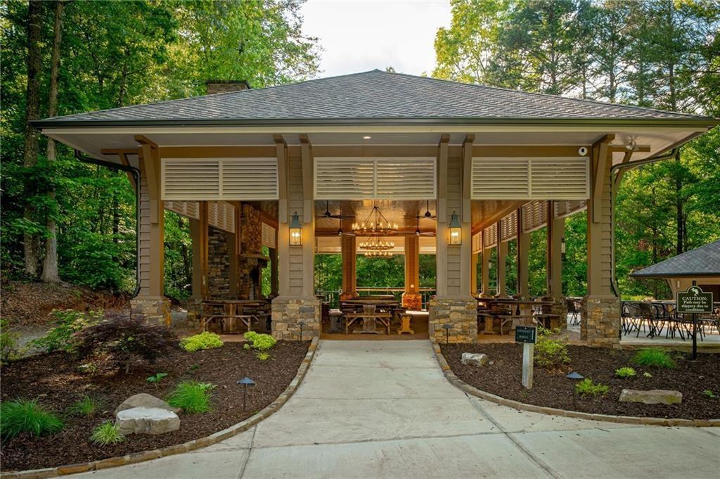 185 Stonehaven Drive
