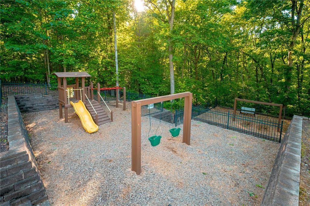 185 Stonehaven Drive