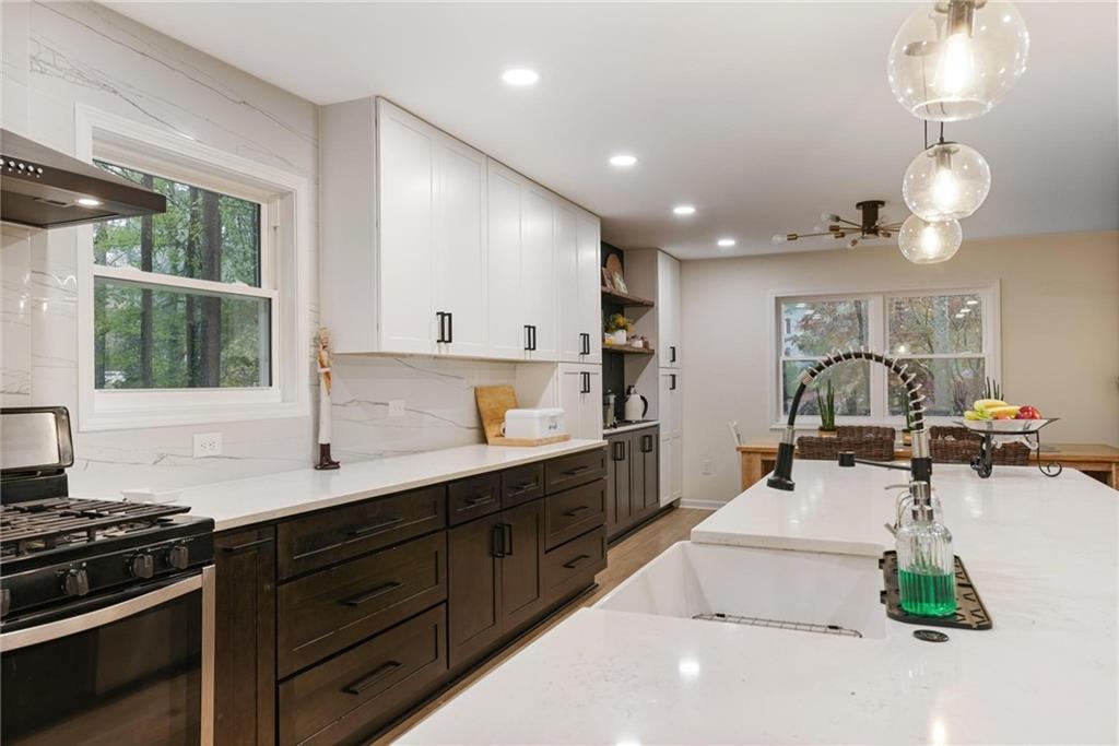 2592 Stockbridge Road