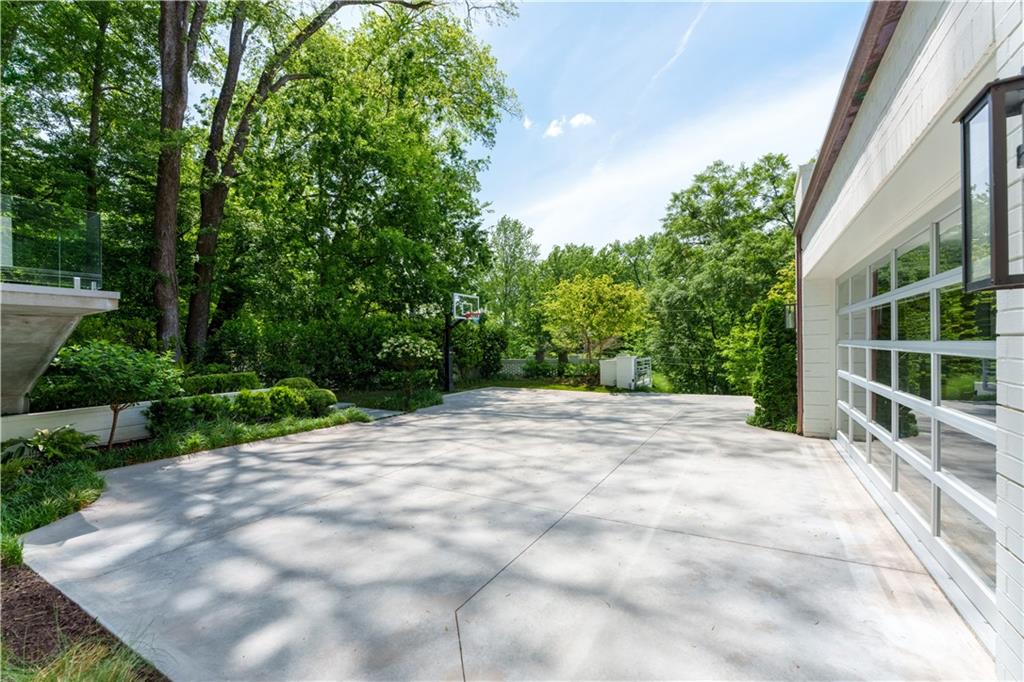 495 Woodward Way NW