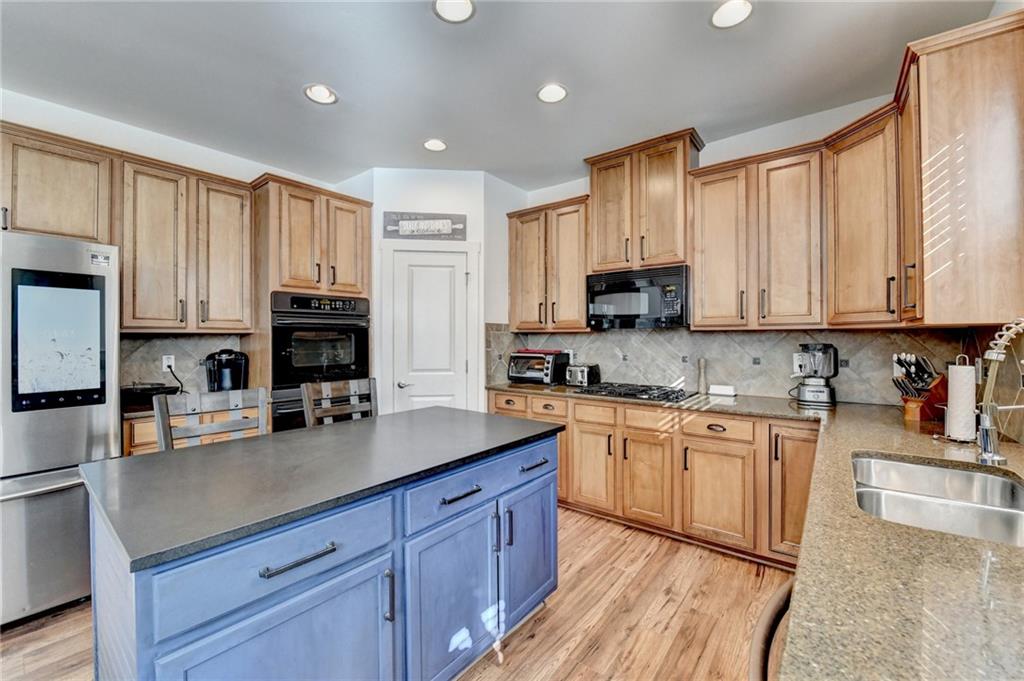 2060 Old Georgian Terrace NW