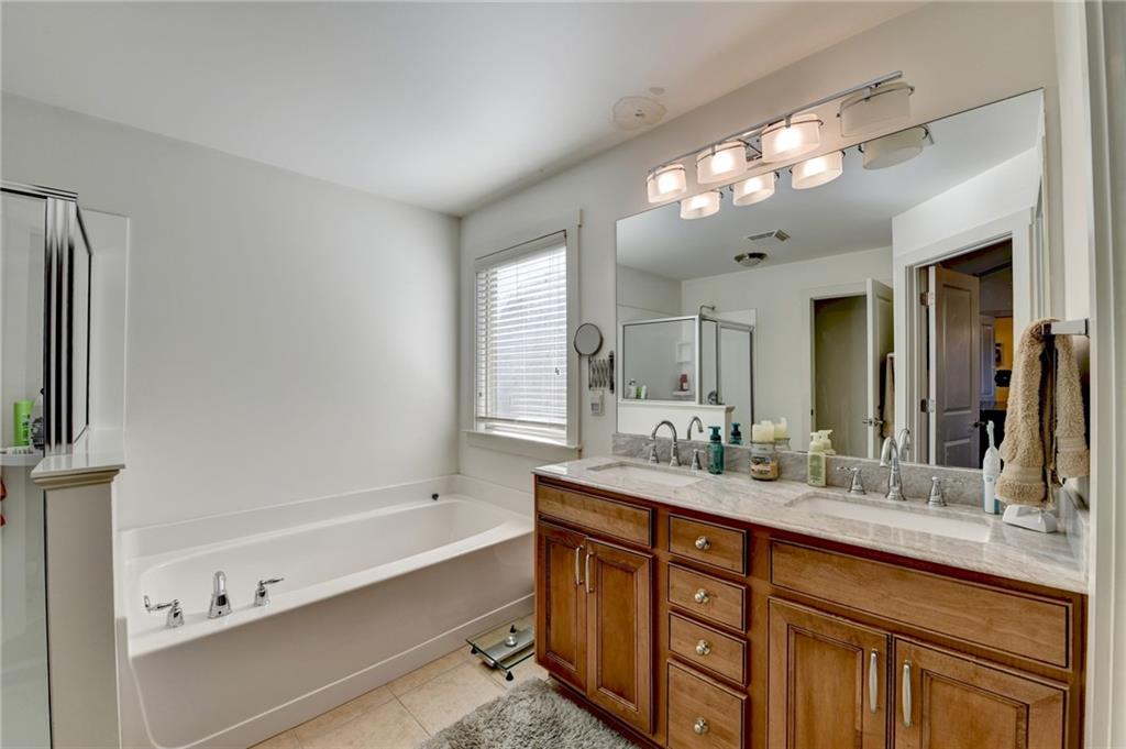 2060 Old Georgian Terrace NW