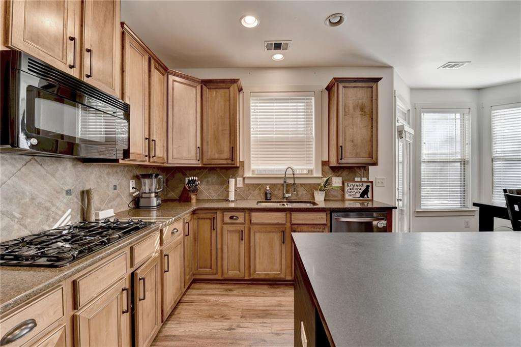 2060 Old Georgian Terrace NW