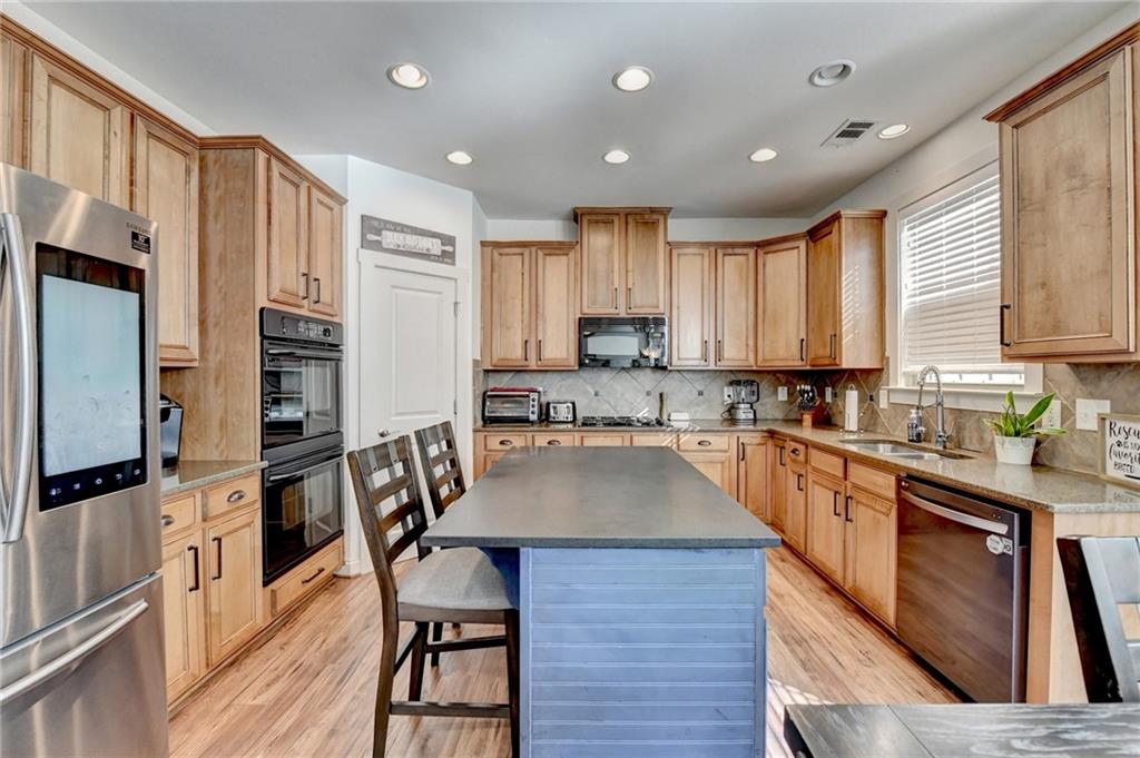 2060 Old Georgian Terrace NW
