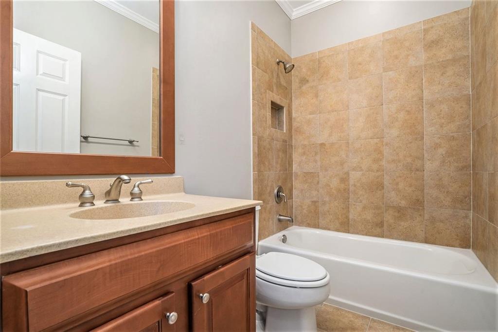 2105 Monhegan Way SE Unit 13