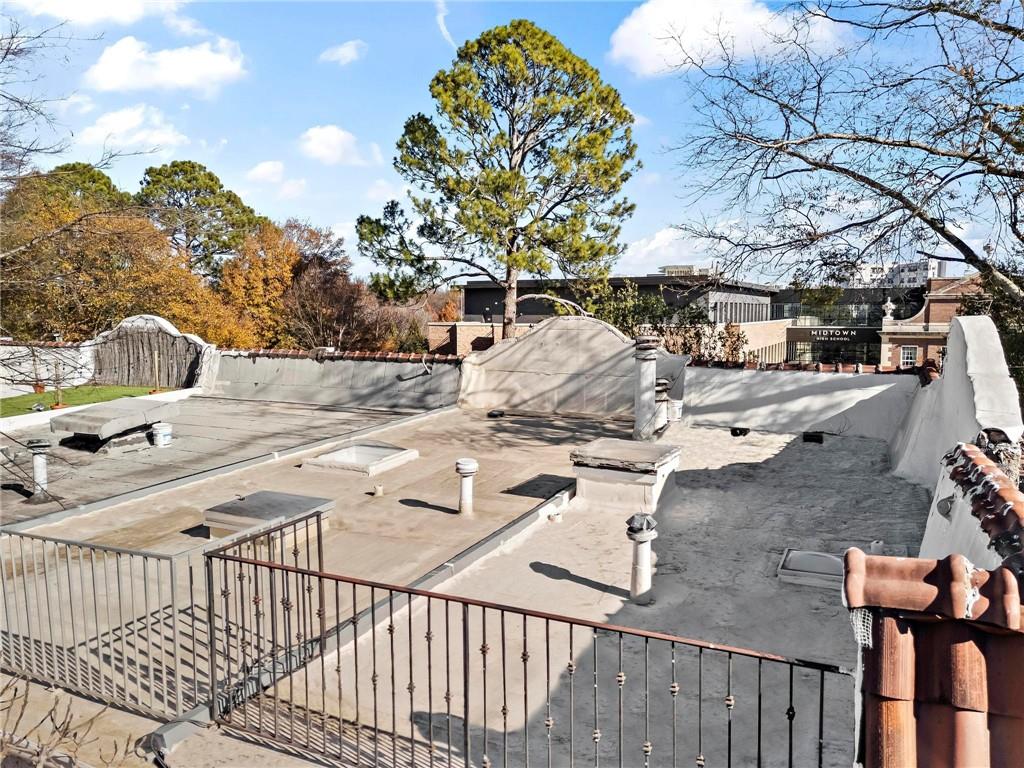 952 Charles Allen Drive NE