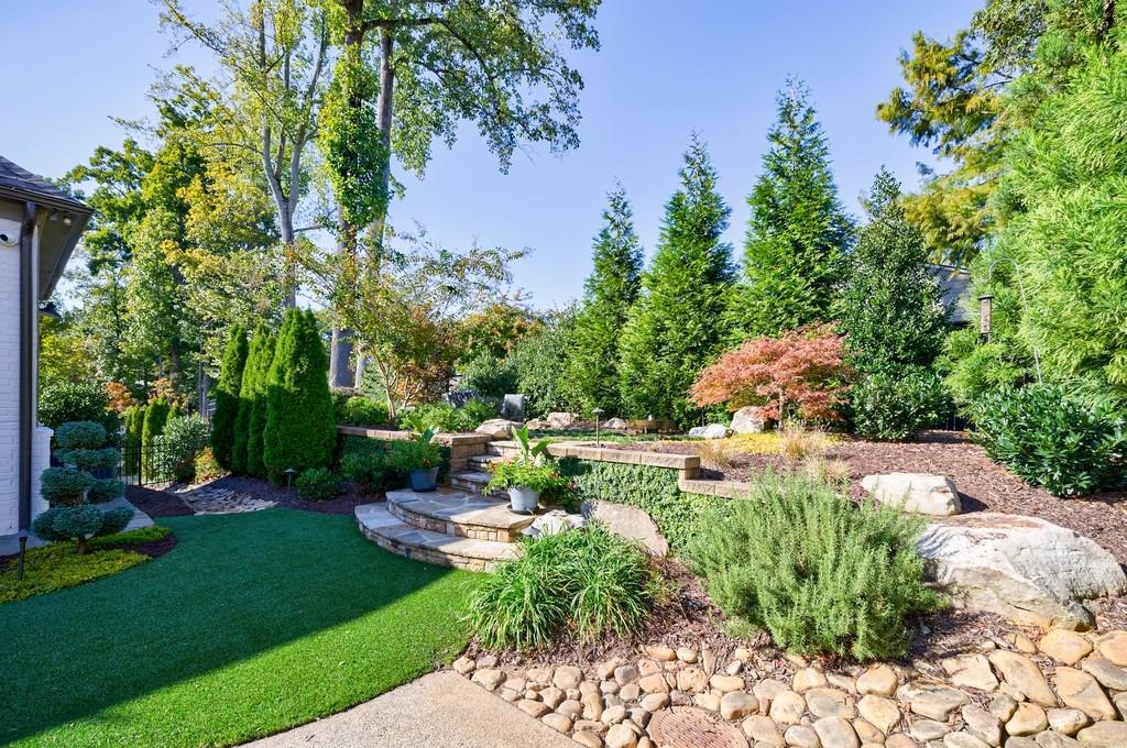 230 Chastain Park Drive NE