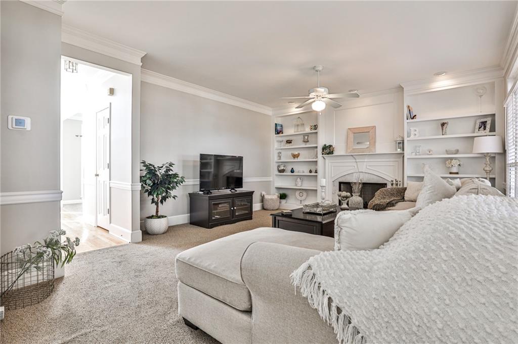 1881 Waltham Circle