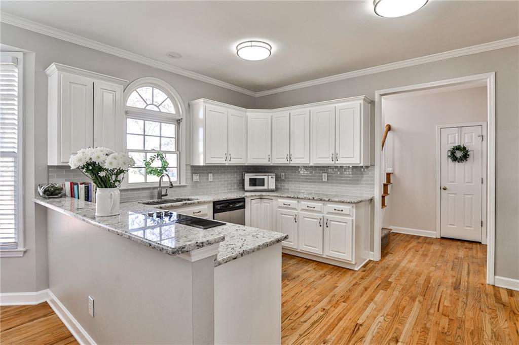1881 Waltham Circle