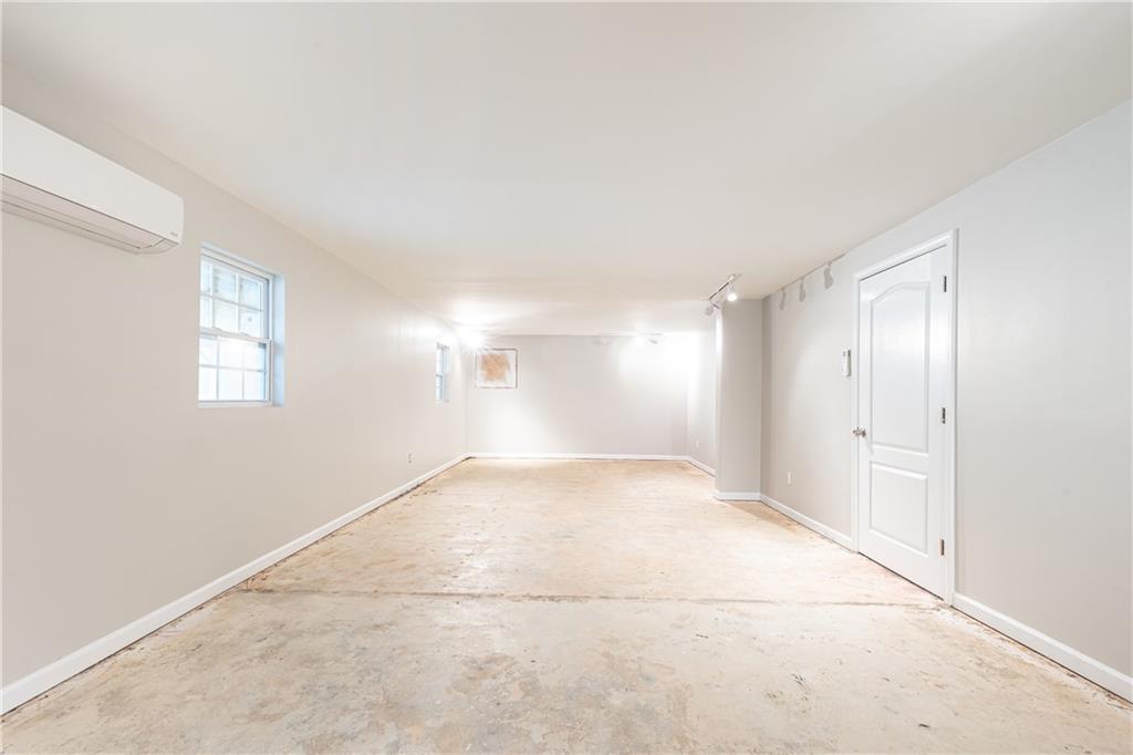 14 Rhodes Drive