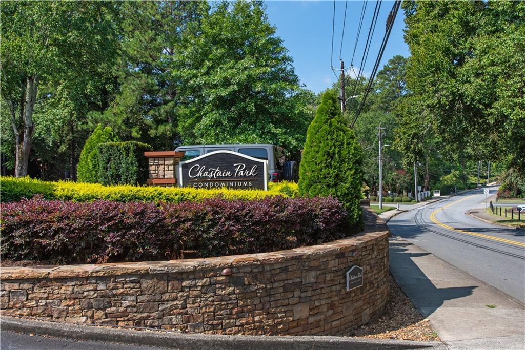 1022 Chastain Park Court NE