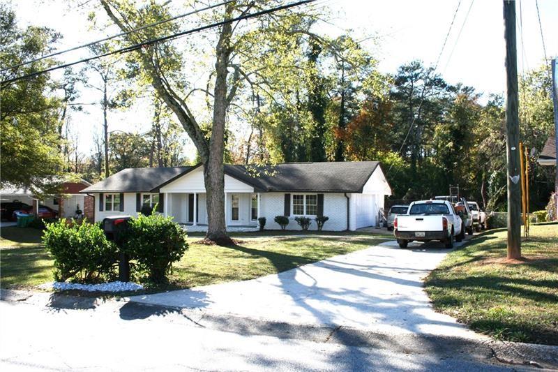 5911 MEADOWBROOK Drive