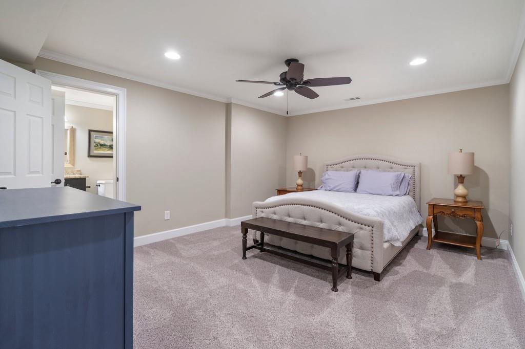 1240 Woodlawn Drive NE