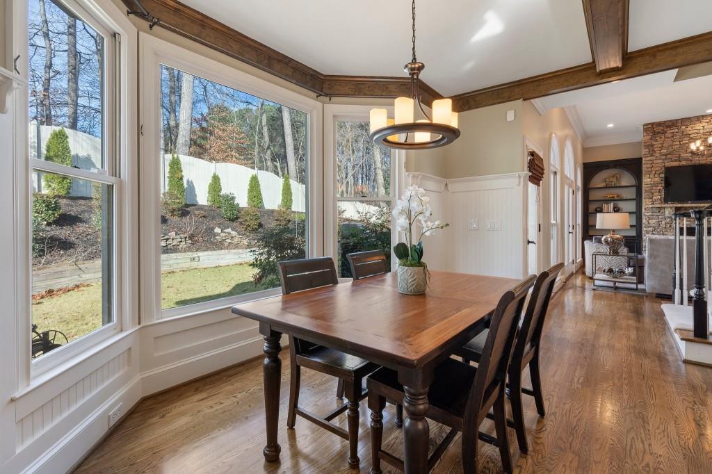 1240 Woodlawn Drive NE