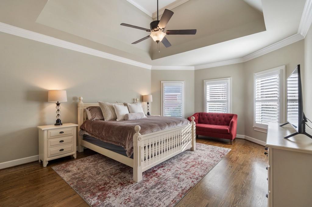 1240 Woodlawn Drive NE